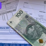 Fiziki Takip Ücretleri, 100 Zloty ve fatura yığını