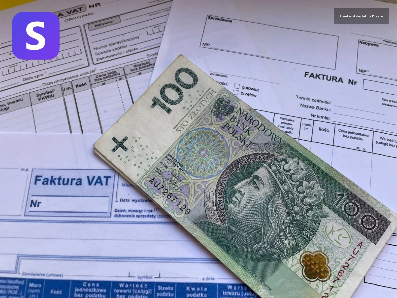 Fiziki Takip Ücretleri, 100 Zloty ve fatura yığını