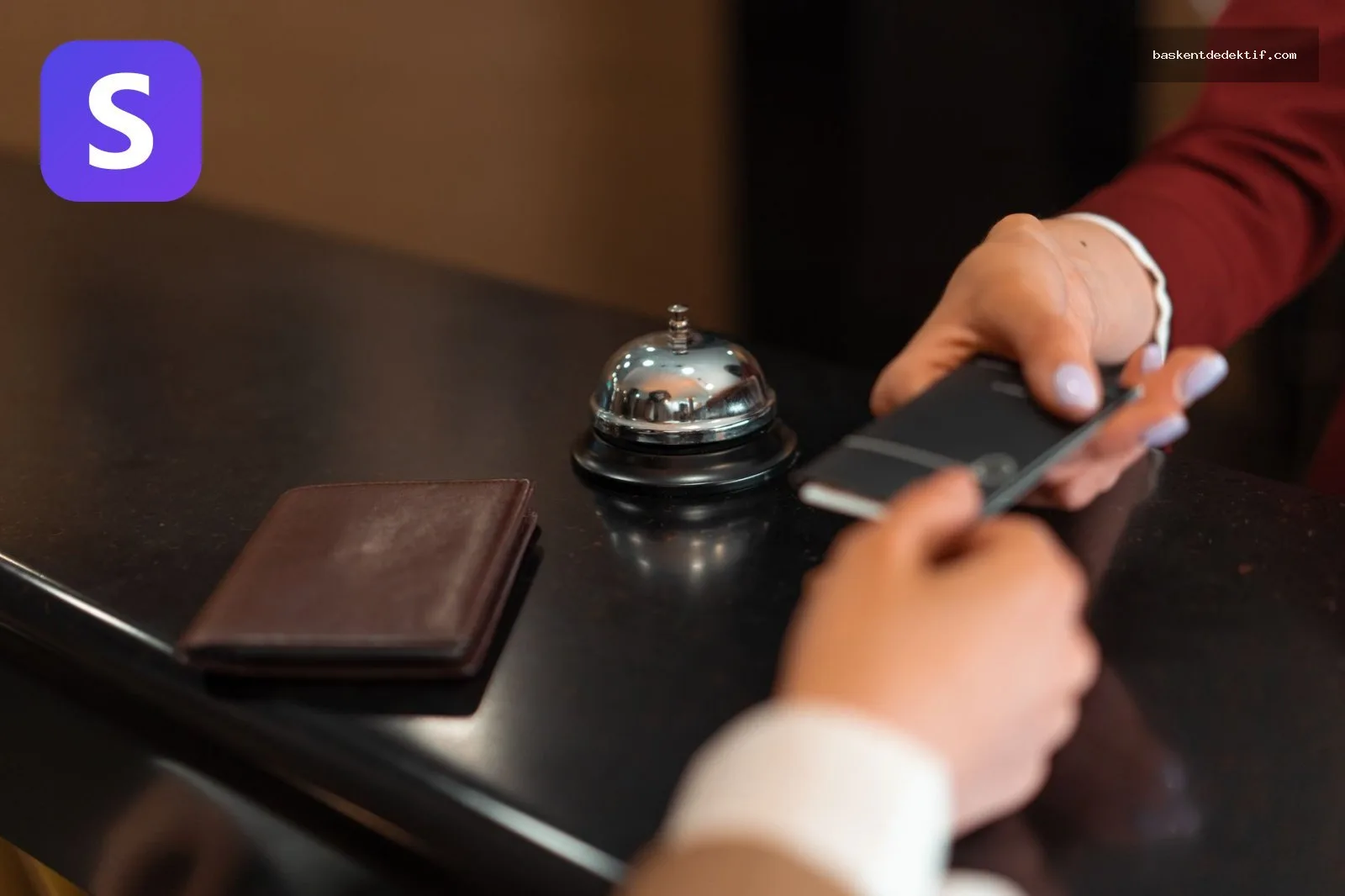 Otel kaydı nasıl bulunur: resepsiyonda dijital işlem